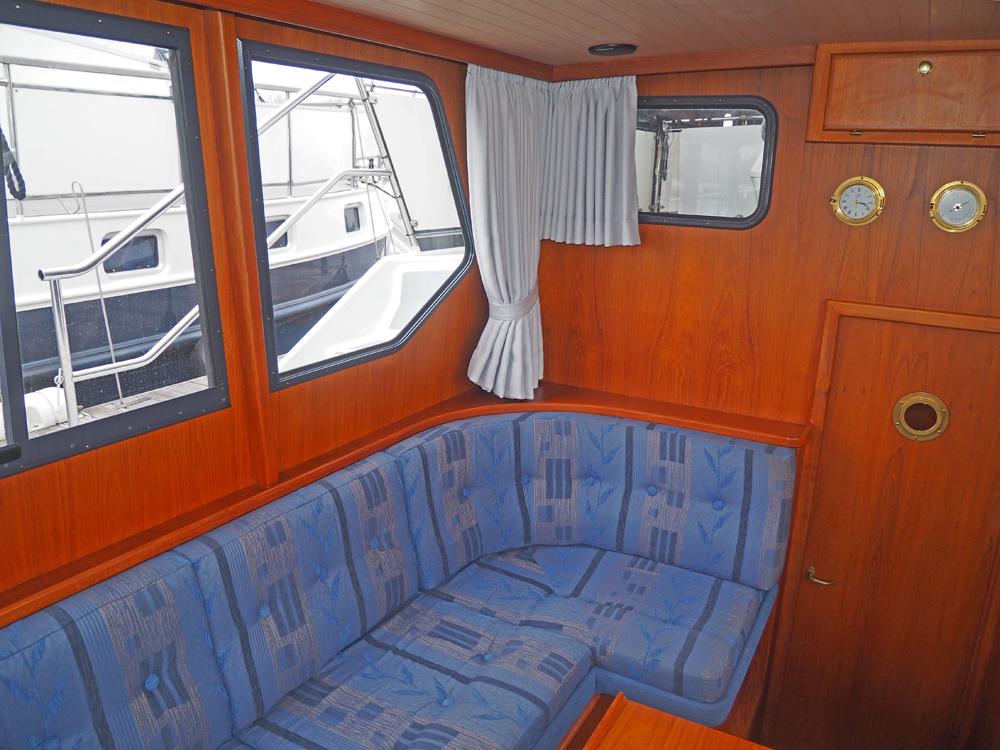 Saloon, Accommodation